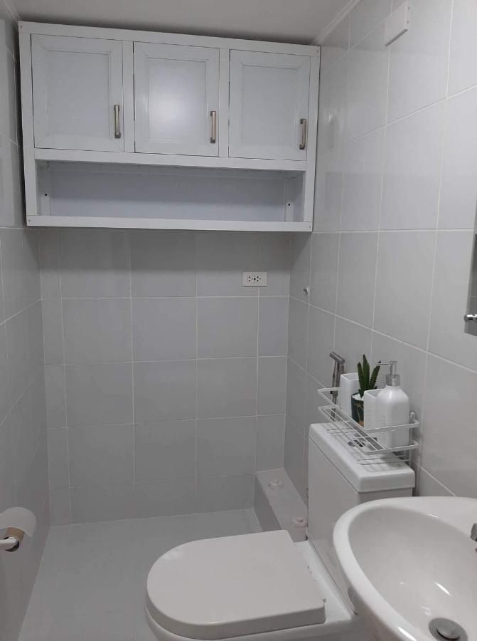 Lovely 2 Bedroom Condo With Free Secured Parking Manila Dış mekan fotoğraf